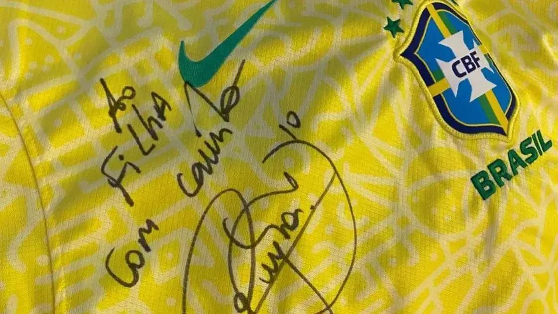 Camisas autografadas de Neymar foram apreendidas em operação contra tráfico