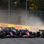 Carros emparelhados na primeira curva do GP do México