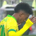 Estêvão aproveita chances, faz 2 e é o artilheiro de Ancelotti