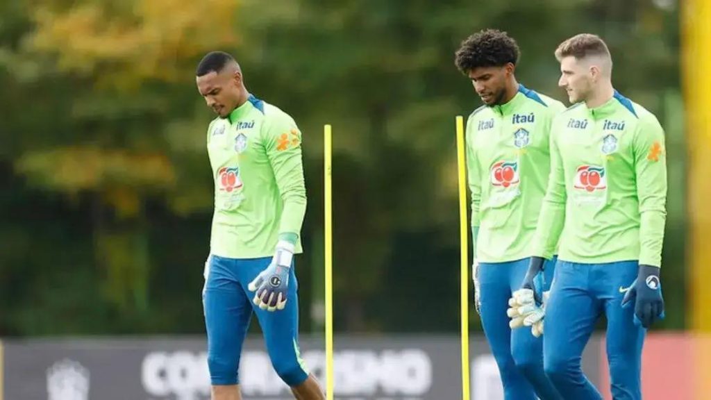 Hugo Souza assume gol da Seleção em amistoso com o Japão