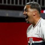 Luciano marca gol de nº 100 pelo São Paulo