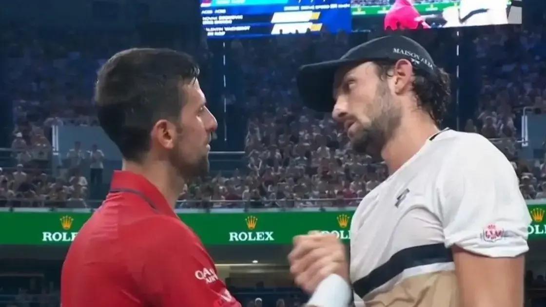 Novak Djokovic perde e está fora do Masters 1000 de Xangai