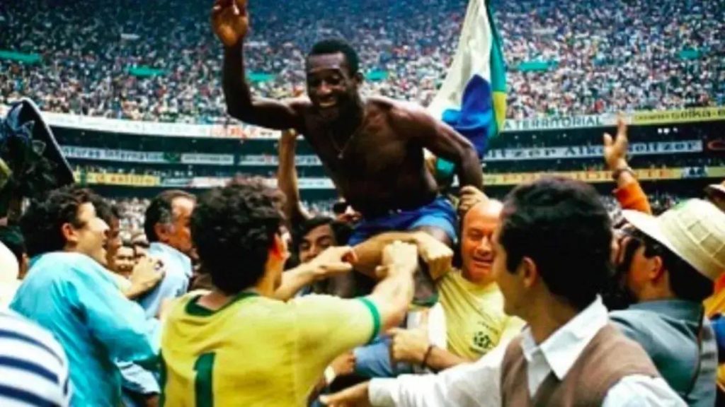 "Que jogo foi esse?": colunista contra histórias do futebol no IG