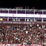 Torcida do Lanús vaia ato contra racismo da Conmebol