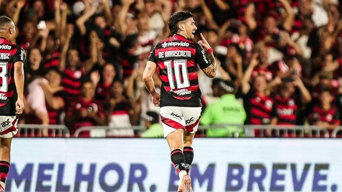 Arrascaeta vira maior artilheiro estrangeiro do Fla após golaço