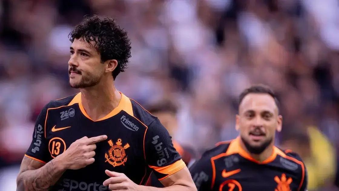 Gustavo Henrique celebra gol pelo Corinthians contra o Grêmio