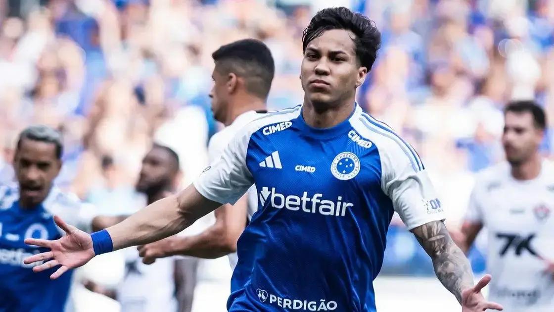 Kaio Jorge brilha, Cruzeiro vence e segue na briga pelo título