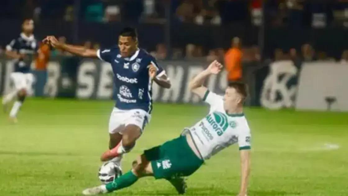 Remo e Chapecoense empatam por 1 a 1 em jogo decisivo pela Série B