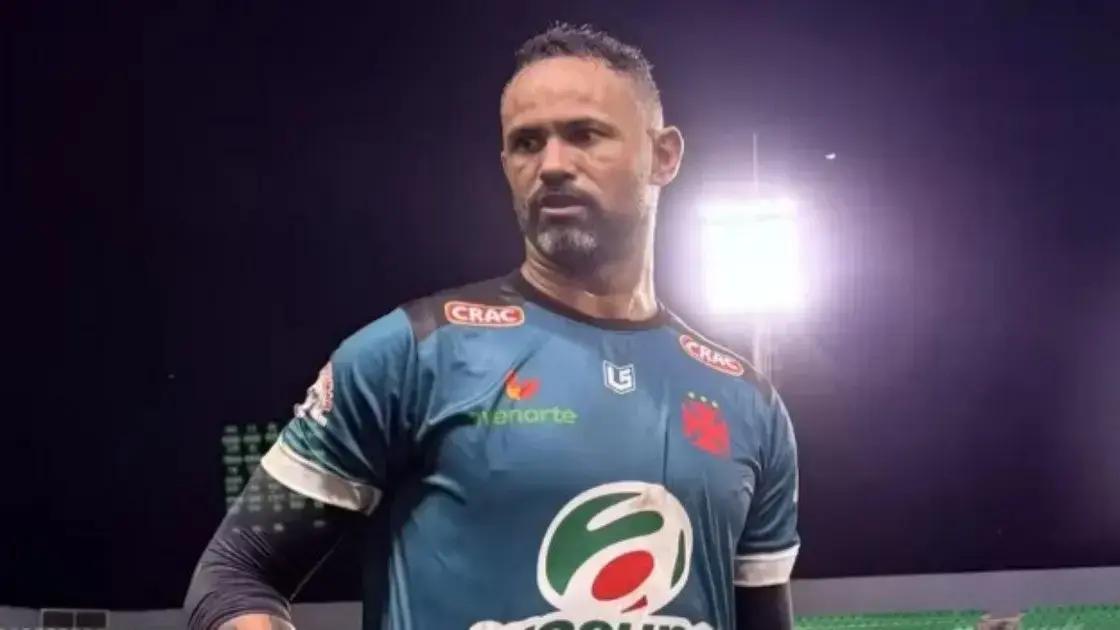 Goleiro Bruno volta ao regime semiaberto