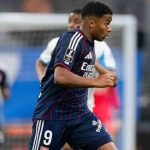 Jornal espanhol vê Endrick com traços de Messi em derrota do Lyon