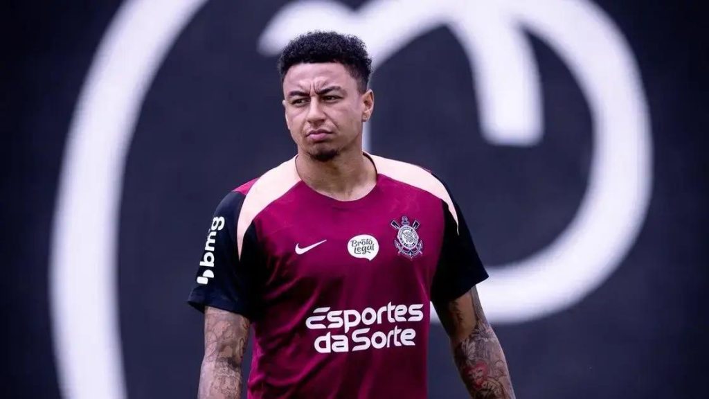 Jornalista compara Lingard com jogador do São Paulo: 'Tranqueira'