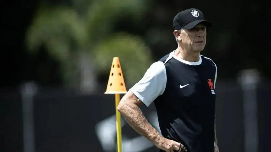 Renato Gaúcho faz alerta no Vasco: “Brasileiro rebaixa”