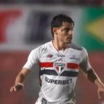 São Paulo vai bem, vence e assume liderança na estreia de Roger