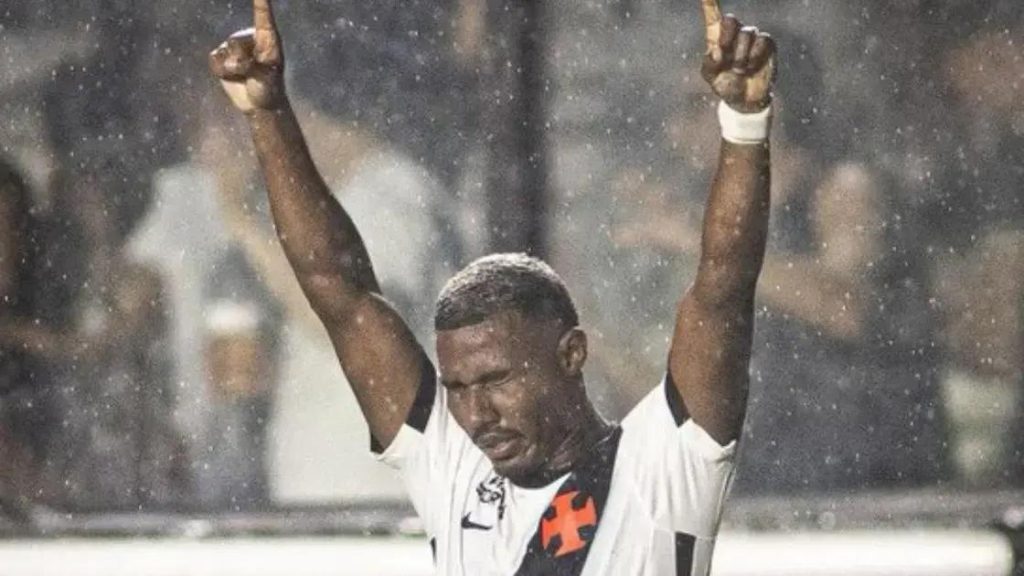 Vasco busca virada e vence o Palmeiras em São Januário