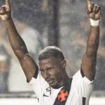 Vasco busca virada e vence o Palmeiras em São Januário